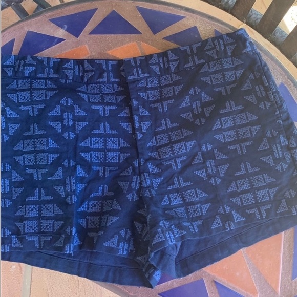 Lucky Brand Blue Tapestry Style Shorts - Picture 1 of 5